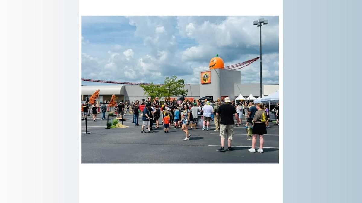 Spirit Halloween Draws Thousands to South Jersey Flagship Grand Opening